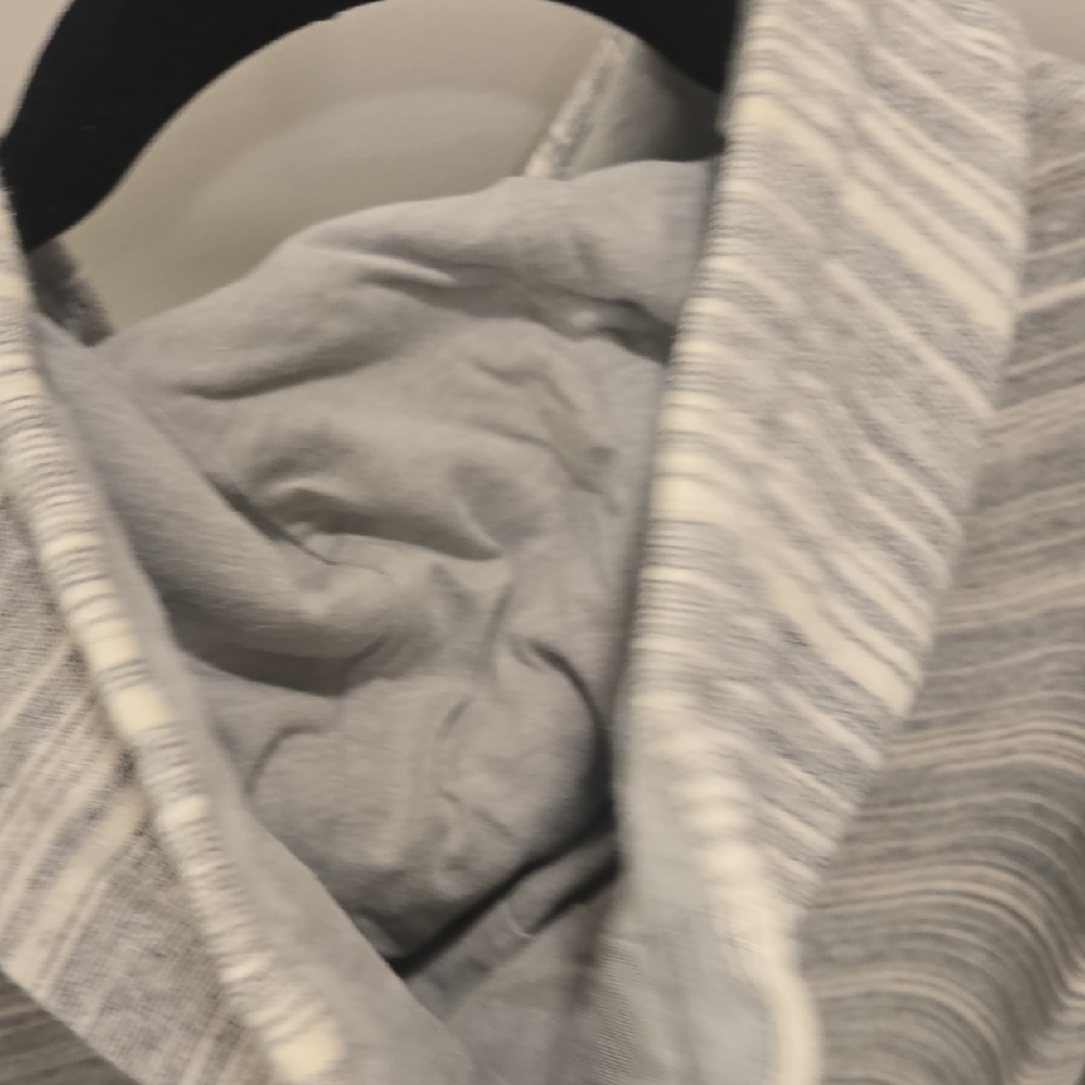 Carhartt Heathered Gray Hoodie - Picture 7 of 10